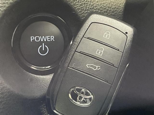 カローラクロス ハイブリッド　Ｚ　１０．５型ディスプレイオーディオ　全周囲カメラ　衝突軽減装置　レーダークルーズ　禁煙車　パワーバックドア　シートヒーター　パワーシート　ドラレコ　コーナーセンサー　ＬＥＤヘッド　ＥＴＣ　ルーフレール（32枚目）