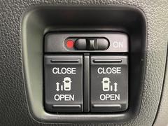 ��ξ¦�ѥ���饤�ɥɥ��ۥ��ޡ��ȥ����䱿ž�ʤΥ����å��Ǹ���ξ¦���饤�ɥɥ��γ��Ĥ���ǽ����ư�������Ϥ�����ƥɥ��򳫤���ɬ�פ�̵���������ʤ����ͤǤ��ñ�˳����Ĥ�Ǥ���Ŭ�Ǥ��� 3