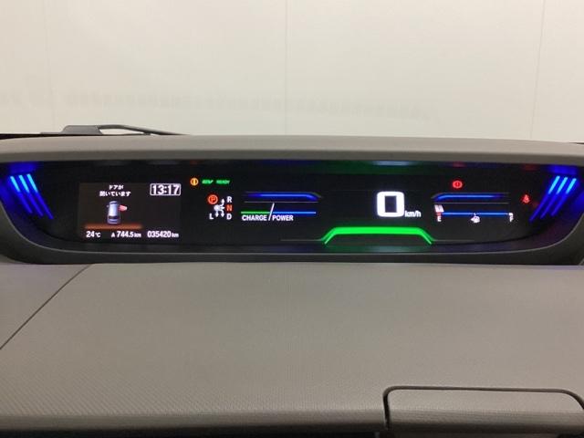 フリード+ハイブリッド ハイブリッドG 光触媒抗菌消臭施工済 ドラレコ Rカメラ 追突軽減ブレーキ 横滑り防止 オートエアコン LEDヘッド フルセグ ETC オートクルーズコントロール USB 4WD シートヒーター アイドリングストップ(10枚目)