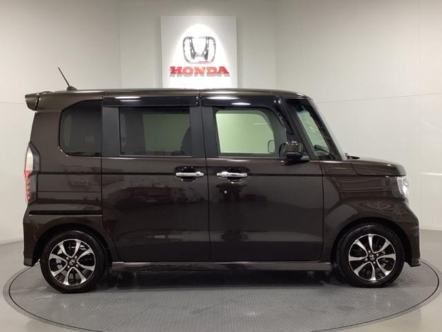 N-BOXカスタム G・Lホンダセンシング 光触媒抗菌消臭施工済 地デジTV 助手席エアバッグ キーレス アイドリングST セキュリティーアラーム スマ-トキ- リアカメラ ナビTV ETC 前車追従機能 サイドエアバッグ LEDヘッドライト(4枚目)