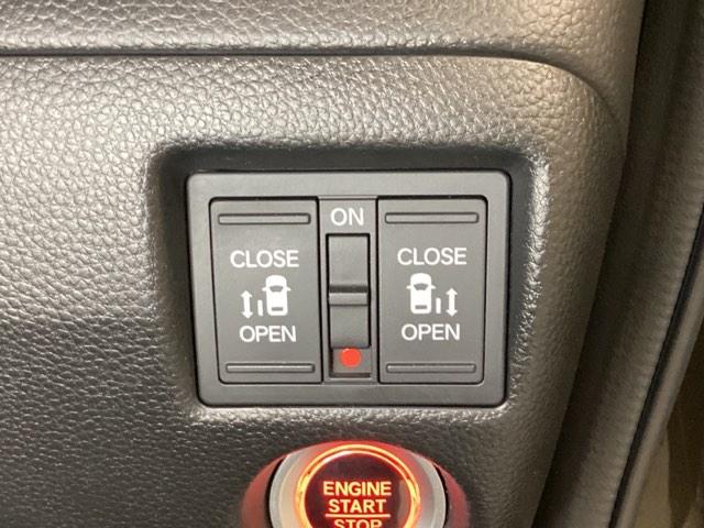 N-BOXカスタム G・Lホンダセンシング 光触媒抗菌消臭施工済 地デジTV 助手席エアバッグ キーレス アイドリングST セキュリティーアラーム スマ-トキ- リアカメラ ナビTV ETC 前車追従機能 サイドエアバッグ LEDヘッドライト(14枚目)