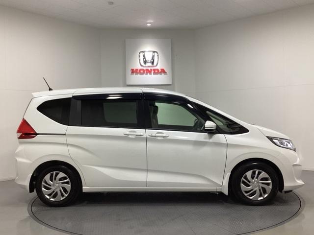 フリード Ｇ・ホンダセンシング　リモコンエンジンスターター付　光触媒抗菌消臭施工済　Ｆセグ　追突被害軽減ブレーキ　ｉストップ　Ｗエアバッグ　パワーウィンドウ　アクティブクルーズコントロール　スマートキ　カラーバックモニター　ＶＳＡ（4枚目）