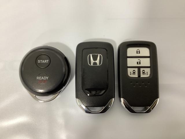 フリード Ｇ・ホンダセンシング　リモコンエンジンスターター付　光触媒抗菌消臭施工済　Ｆセグ　追突被害軽減ブレーキ　ｉストップ　Ｗエアバッグ　パワーウィンドウ　アクティブクルーズコントロール　スマートキ　カラーバックモニター　ＶＳＡ（12枚目）