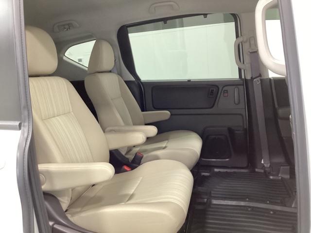 フリード Ｇ・ホンダセンシング　リモコンエンジンスターター付　光触媒抗菌消臭施工済　Ｆセグ　追突被害軽減ブレーキ　ｉストップ　Ｗエアバッグ　パワーウィンドウ　アクティブクルーズコントロール　スマートキ　カラーバックモニター　ＶＳＡ（17枚目）