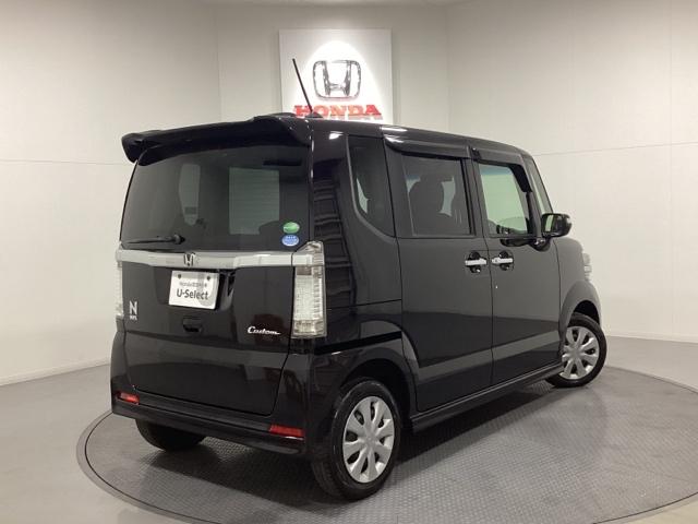 N-BOXカスタム G 光触媒抗菌消臭施工済 Bカメラ アイドリングSTOP スマキー 地デジTV 運転席エアバッグ パワーステアリング パワーウィンドウ ナビTV フルタイム4WD 盗難防止 ETC エアコン DVD再生(3枚目)