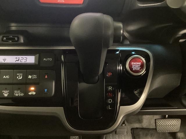 N-BOXカスタム G 光触媒抗菌消臭施工済 Bカメラ アイドリングSTOP スマキー 地デジTV 運転席エアバッグ パワーステアリング パワーウィンドウ ナビTV フルタイム4WD 盗難防止 ETC エアコン DVD再生(8枚目)