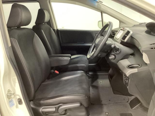 フリードハイブリッド ジャストセレクション　光触媒抗菌消臭施工済　ナビテレビ　セキュリティー　横滑り防止機能　オートクルーズ　エアバック　ウォークスルー　ＤＶＤ再生可能　キーレスエントリー　ワンセグＴＶ　ＰＳ　ＥＴＣ　３列　フルオートエアコン（16枚目）