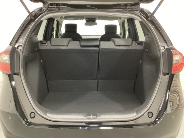 フィット ホーム 光触媒抗菌消臭施工済 衝突軽減ブレーキ リアカメ LEDライト オートライト クリアランスソナー フルセグTV エアバッグ iストップ スマ-トキ- 盗難防止装置 ETC車載器 Wエアバック DVD(19枚目)