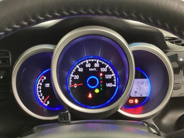 Ｎ－ＢＯＸカスタム ＧターボＳＳブラックスタイルパッケージ　光触媒抗菌消臭施工済　カーテンエアバック　ナビＴＶ　バックモニター　地デジＴＶ　前席シートヒーター　盗難防止システム　横滑り防止　ＤＶＤ　キーレス　パワステ　Ｉ－ＳＴＯＰ　エアコン　ターボ　ＡＢＳ（10枚目）