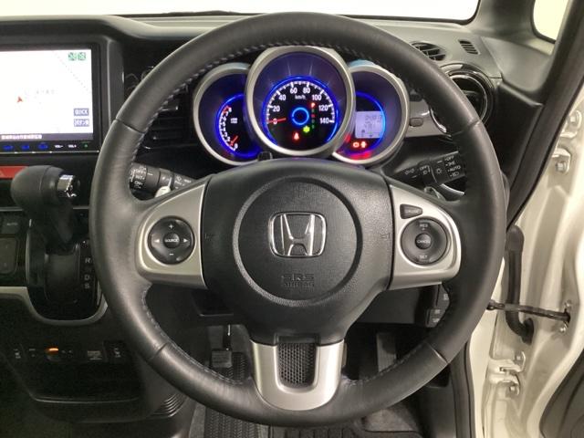 Ｎ－ＢＯＸカスタム ＧターボＳＳブラックスタイルパッケージ　光触媒抗菌消臭施工済　カーテンエアバック　ナビＴＶ　バックモニター　地デジＴＶ　前席シートヒーター　盗難防止システム　横滑り防止　ＤＶＤ　キーレス　パワステ　Ｉ－ＳＴＯＰ　エアコン　ターボ　ＡＢＳ（11枚目）