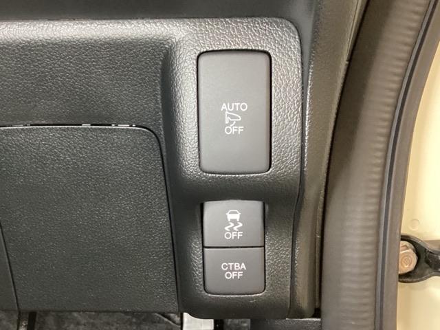 Ｎ－ＢＯＸカスタム ＧターボＳＳブラックスタイルパッケージ　光触媒抗菌消臭施工済　カーテンエアバック　ナビＴＶ　バックモニター　地デジＴＶ　前席シートヒーター　盗難防止システム　横滑り防止　ＤＶＤ　キーレス　パワステ　Ｉ－ＳＴＯＰ　エアコン　ターボ　ＡＢＳ（15枚目）