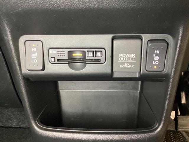 Ｎ－ＢＯＸカスタム ＧターボＳＳブラックスタイルパッケージ　光触媒抗菌消臭施工済　カーテンエアバック　ナビＴＶ　バックモニター　地デジＴＶ　前席シートヒーター　盗難防止システム　横滑り防止　ＤＶＤ　キーレス　パワステ　Ｉ－ＳＴＯＰ　エアコン　ターボ　ＡＢＳ（16枚目）