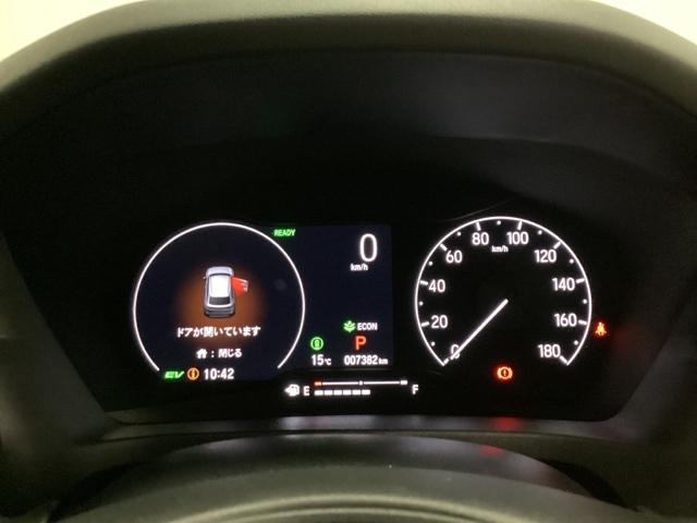 ヴェゼル ｅ：ＨＥＶＺ　中古スタッドレスタイヤ、純正メモリーナビ、ドライブレコーダー前後装着＋ＥＴＣ２．０付　当社デモカー　盗難防止装置　１オーナー　ドラレコ付き　Ｒカメラ　フルセグテレビ　スマ－トキ－　ＥＴＣ車載器　ＡＢＳ（16枚目）