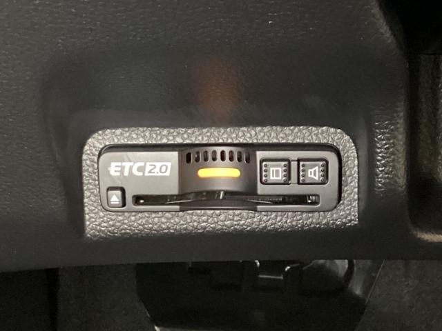 ヴェゼル ｅ：ＨＥＶＺ　中古スタッドレスタイヤ、純正メモリーナビ、ドライブレコーダー前後装着＋ＥＴＣ２．０付　当社デモカー　盗難防止装置　１オーナー　ドラレコ付き　Ｒカメラ　フルセグテレビ　スマ－トキ－　ＥＴＣ車載器　ＡＢＳ（21枚目）