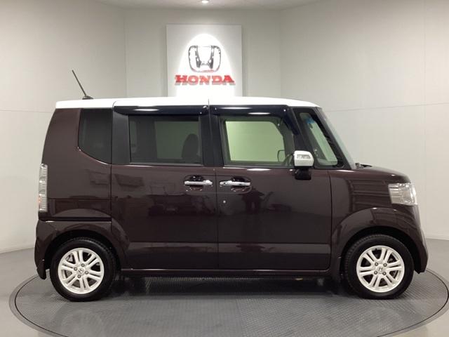 Ｎ－ＢＯＸ ２トーンカラースタイルＧ・Ｌパッケージ　光触媒抗菌消臭施工済　両側パワースライドドア　盗難防止システム　ベンチシート　ワンセグＴＶ　ＡＢＳ　ＥＳＣ　４ＷＤ　バックカメラ　アイドリングストップ　ＥＴＣ　ナビＴＶ　スマートキー　シートヒーター（4枚目）