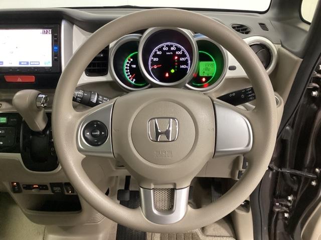 Ｎ－ＢＯＸ ２トーンカラースタイルＧ・Ｌパッケージ　光触媒抗菌消臭施工済　両側パワースライドドア　盗難防止システム　ベンチシート　ワンセグＴＶ　ＡＢＳ　ＥＳＣ　４ＷＤ　バックカメラ　アイドリングストップ　ＥＴＣ　ナビＴＶ　スマートキー　シートヒーター（11枚目）