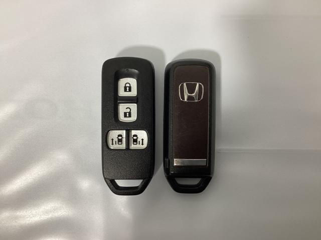 Ｎ－ＢＯＸ ２トーンカラースタイルＧ・Ｌパッケージ　光触媒抗菌消臭施工済　両側パワースライドドア　盗難防止システム　ベンチシート　ワンセグＴＶ　ＡＢＳ　ＥＳＣ　４ＷＤ　バックカメラ　アイドリングストップ　ＥＴＣ　ナビＴＶ　スマートキー　シートヒーター（12枚目）