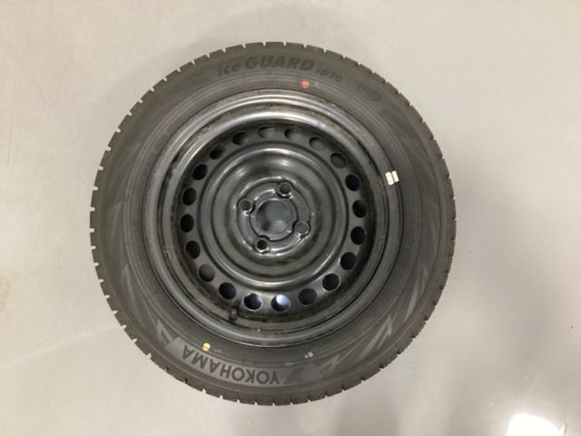 フィット e:HEVホーム 中古スタッドレスタイヤ、純正メモリーナビ、ドライブレコーダー前後装着+ETC2.0付 当社デモカー リヤカメラ VSA サイドカーテンエアバック 前後ソナー スマートキ ECONモード 踏み間違い防止(3枚目)