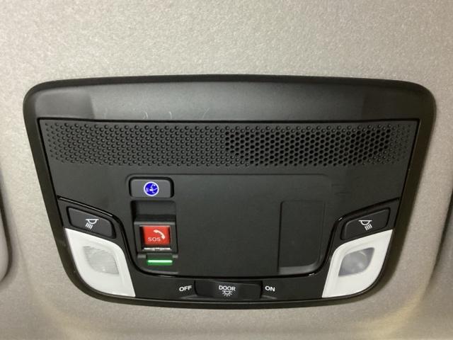 フィット e:HEVホーム 中古スタッドレスタイヤ、純正メモリーナビ、ドライブレコーダー前後装着+ETC2.0付 当社デモカー リヤカメラ VSA サイドカーテンエアバック 前後ソナー スマートキ ECONモード 踏み間違い防止(8枚目)