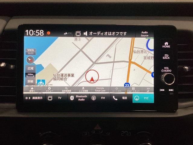 フィット e:HEVホーム 中古スタッドレスタイヤ、純正メモリーナビ、ドライブレコーダー前後装着+ETC2.0付 当社デモカー リヤカメラ VSA サイドカーテンエアバック 前後ソナー スマートキ ECONモード 踏み間違い防止(9枚目)