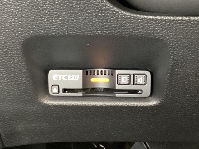 フィット e:HEVホーム 中古スタッドレスタイヤ、純正メモリーナビ、ドライブレコーダー前後装着+ETC2.0付 当社デモカー リヤカメラ VSA サイドカーテンエアバック 前後ソナー スマートキ ECONモード 踏み間違い防止(17枚目)