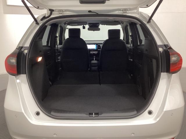 フィット e:HEVホーム 中古スタッドレスタイヤ、純正メモリーナビ、ドライブレコーダー前後装着+ETC2.0付 当社デモカー リヤカメラ VSA サイドカーテンエアバック 前後ソナー スマートキ ECONモード 踏み間違い防止(25枚目)