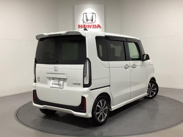 Ｎ－ＢＯＸカスタム ベースグレード　中古スタッドレスタイヤ、純正メモリーナビ、ドライブレコーダー前後装着＋ＥＴＣ付　当社デモカー　Ｗ電動ドア　ＵＳＢ接続　ＣＭＢＳ　Ｄレコ　１オーナー　ベンチシート　オートエアコン　スマートキ　ＬＥＤ（5枚目）