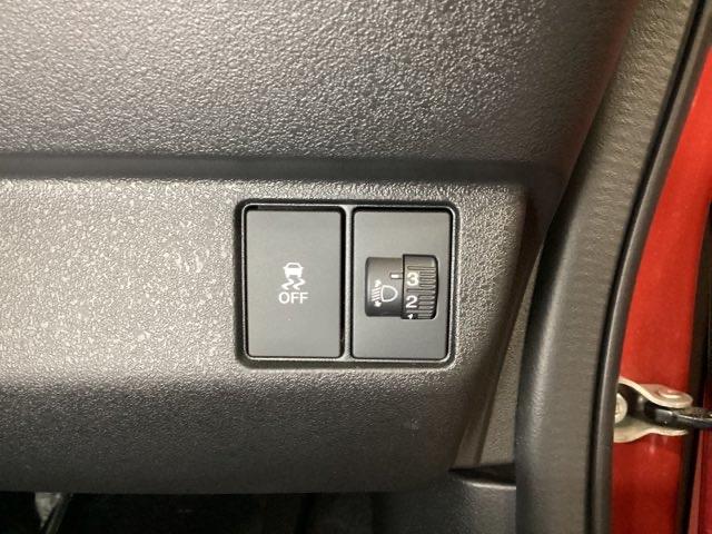 Ｎ－ＢＯＸカスタム ターボコーディネートスタイル　中古スタッドレスタイヤ、純正メモリーナビ、ドライブレコーダー前後装着＋ＥＴＣ付　当社デモカー　サイドエアバッグ　ＬＥＤライト　前席シートヒーター　フルセグＴＶ　スマキー　ＤＶＤ　ＶＳＡ　ベンチシート（19枚目）