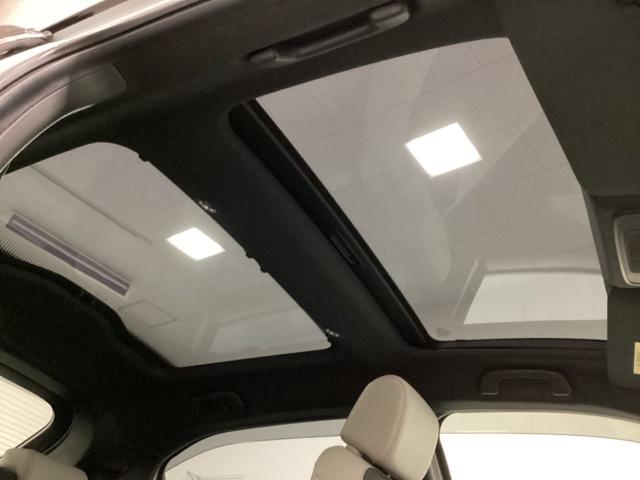 ヴェゼル ｅ：ＨＥＶＰＬａＹ　中古スタッドレスタイヤ、純正メモリーナビ、ドライブレコーダー前後装着＋ＥＴＣ２．０付　当社デモカー　衝突被害軽減ブレーキ　カーテンエアバッグ　盗難防止装置　アイドルストップ　Ｐセンサー　ＡＢＳ　ＥＳＣ（24枚目）