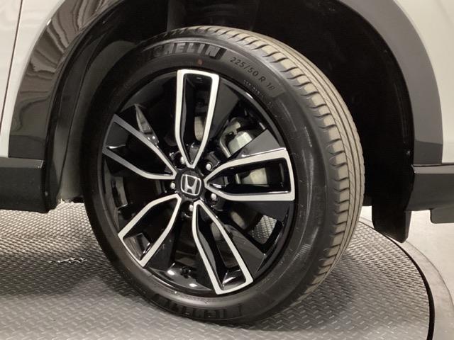 ヴェゼル ｅ：ＨＥＶＰＬａＹ　中古スタッドレスタイヤ、純正メモリーナビ、ドライブレコーダー前後装着＋ＥＴＣ２．０付　当社デモカー　衝突被害軽減ブレーキ　カーテンエアバッグ　盗難防止装置　アイドルストップ　Ｐセンサー　ＡＢＳ　ＥＳＣ（31枚目）