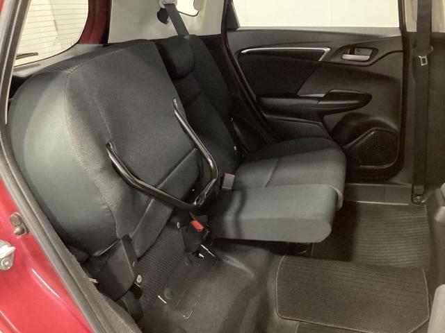 フィット １３Ｇ・Ｌホンダセンシング　光触媒抗菌消臭施工済　地デジフルセグＴＶ　ＥＴＣ車載器　ＤＶＤ再生可　ナビ＆ＴＶ　サイドカーテンエアバック　ＵＳＢ　リアカメラ　エアバック　パワーウインドウ　キーフリーシステム　ＬＥＤライト　ＶＳＡ（17枚目）