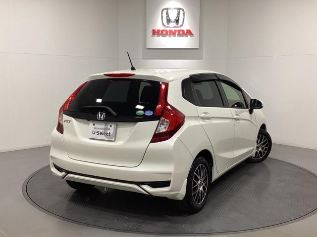 フィット １３Ｇ・Ｌホンダセンシング　光触媒抗菌消臭施工済　地デジフルセグＴＶ　ＥＴＣ車載器　ＤＶＤ再生可　ナビ＆ＴＶ　サイドカーテンエアバック　ＵＳＢ　リアカメラ　エアバック　パワーウインドウ　キーフリーシステム　ＬＥＤライト　ＶＳＡ（3枚目）