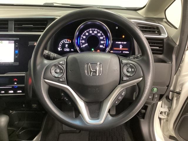 フィット １３Ｇ・Ｌホンダセンシング　光触媒抗菌消臭施工済　地デジフルセグＴＶ　ＥＴＣ車載器　ＤＶＤ再生可　ナビ＆ＴＶ　サイドカーテンエアバック　ＵＳＢ　リアカメラ　エアバック　パワーウインドウ　キーフリーシステム　ＬＥＤライト　ＶＳＡ（11枚目）