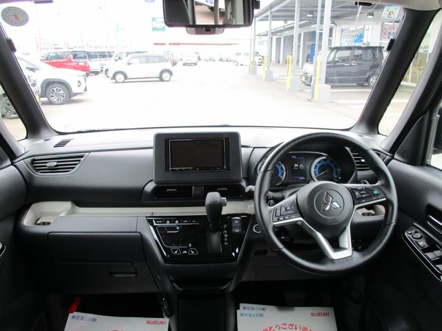 デリカミニ Ｔプレミアム　４ＷＤ　レンタカー　フルセグナビ　ＥＴＣ　マルチアラウンドモニター　Ｂｌｕｅｔｏｏｔｈ　シートヒーター　オートライト　両側パワースライドドア　衝突被害軽減システム　横滑り防止機能　クルーズコントロール　ヒルディセントコントロール（5枚目）