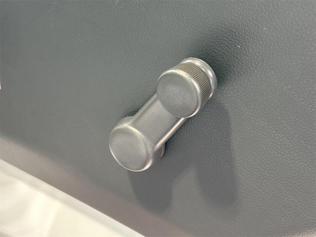 キャリイトラック ＫＣエアコンパワステ　４ＷＤ　マニュアル車　ＦＭ／ＡＭラジオ　マニュアルエアコン　荷台マット　スペアキー　保証付販売車（42枚目）