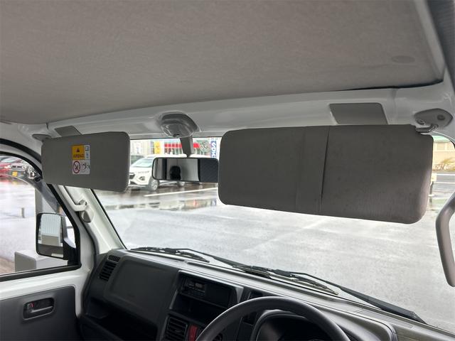 キャリイトラック ＫＣエアコンパワステ　４ＷＤ　マニュアル車　ＦＭ／ＡＭラジオ　マニュアルエアコン　荷台マット　スペアキー　保証付販売車（49枚目）