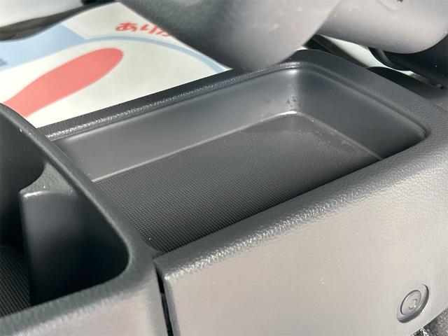 キャリイトラック ＫＣエアコンパワステ　４ＷＤ　マニュアル車　ＦＭ／ＡＭラジオ　マニュアルエアコン　荷台マット　スペアキー　保証付販売車（50枚目）