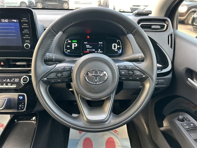 アクア Ｇ　Ｅ－ＦＯＵＲ　４ＷＤ　レンタ　ナビ　バックカメラ　４ＷＤ　ナビ　バックカメラ　ＥＴＣ　オートエアコン　衝突被害軽減システム　プッシュスタート　オートライト（8枚目）