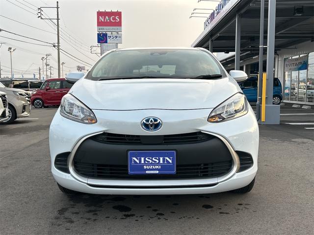 アクア Ｇ　Ｅ－ＦＯＵＲ　４ＷＤ　レンタ　ナビ　バックカメラ　４ＷＤ　ナビ　バックカメラ　ＥＴＣ　オートエアコン　衝突被害軽減システム　プッシュスタート　オートライト（32枚目）