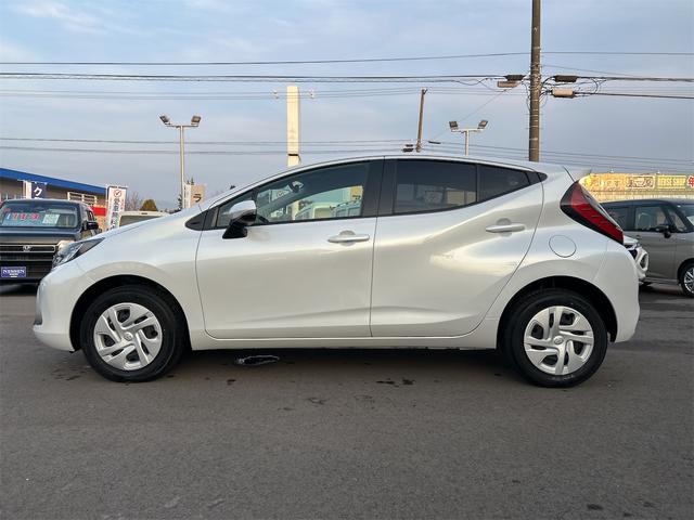 アクア Ｇ　Ｅ－ＦＯＵＲ　４ＷＤ　レンタ　ナビ　バックカメラ　４ＷＤ　ナビ　バックカメラ　ＥＴＣ　オートエアコン　衝突被害軽減システム　プッシュスタート　オートライト（38枚目）