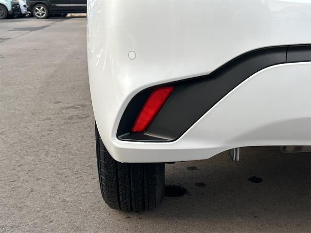 アクア Ｇ　Ｅ－ＦＯＵＲ　４ＷＤ　レンタ　ナビ　バックカメラ　４ＷＤ　ナビ　バックカメラ　ＥＴＣ　オートエアコン　衝突被害軽減システム　プッシュスタート　オートライト（50枚目）