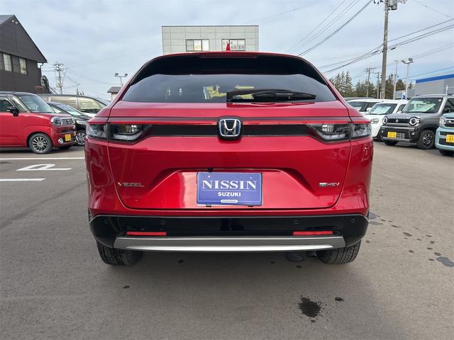 ヴェゼル ｅ：ＨＥＶ　Ｚ　４ＷＤ　純正フルセグナビ　バックカメラ　ＥＴＣ　ドライブレコーダー　Ｂｌｕｅｔｏｏｔｈ　電動リアゲート　衝突被害軽減システム　アイドリングストップ　横滑り防止機能　クルーズコントロール　ヒルディセントコントロール　　盗難防止システム（26枚目）