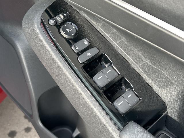 ヴェゼル ｅ：ＨＥＶ　Ｚ　４ＷＤ　純正フルセグナビ　バックカメラ　ＥＴＣ　ドライブレコーダー　Ｂｌｕｅｔｏｏｔｈ　電動リアゲート　衝突被害軽減システム　アイドリングストップ　横滑り防止機能　クルーズコントロール　ヒルディセントコントロール　　盗難防止システム（54枚目）