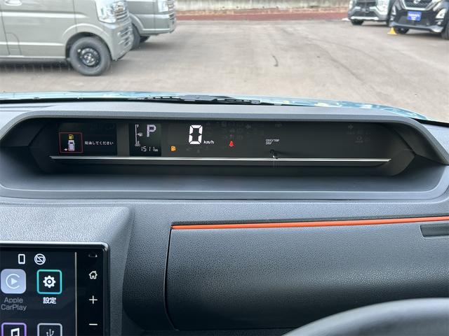 タント ファンクロスターボ　４ＷＤ　純正ディスプレイオーディオ　バックカメラ　フルセグＴＶ　Ｂｌｕｅｔｏｏｔｈ　両側パワースライドドア　シートヒーター　オートライト　衝突被害軽減システム　アイドリングストップ　横滑り防止機能　盗難防止システム（6枚目）