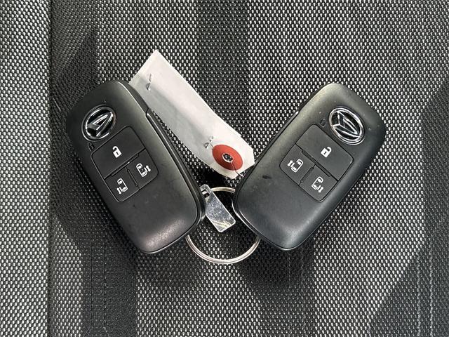 タント ファンクロスターボ　４ＷＤ　純正ディスプレイオーディオ　バックカメラ　フルセグＴＶ　Ｂｌｕｅｔｏｏｔｈ　両側パワースライドドア　シートヒーター　オートライト　衝突被害軽減システム　アイドリングストップ　横滑り防止機能　盗難防止システム（60枚目）