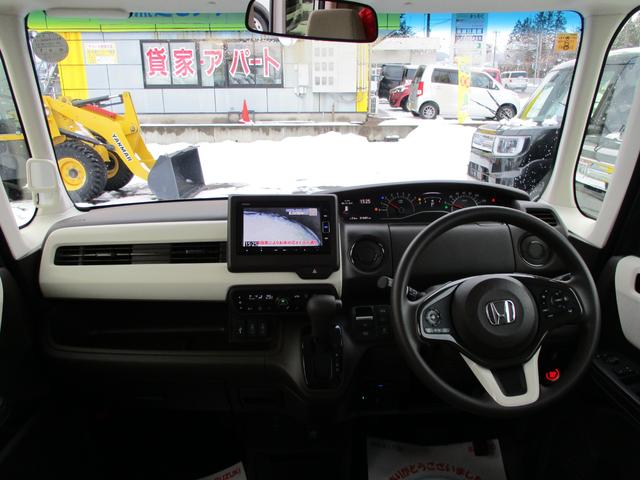 ���C�h�Ȏ��E���m�ۂ��ĉ^�]���₷�������炵���ǂ��ł��B�����Ԃ̉^�]�����K�ɉ߂������Ă���������Ǝv���܂��B