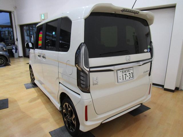 G・Lターボホンダセンシング 両電動スライドドア/Wエアバッグ/ETC/バックモニター/スマートキー/4WD/フルセグ/ワンオーナー/メモリナビ/HID/フォグライト(4枚目)