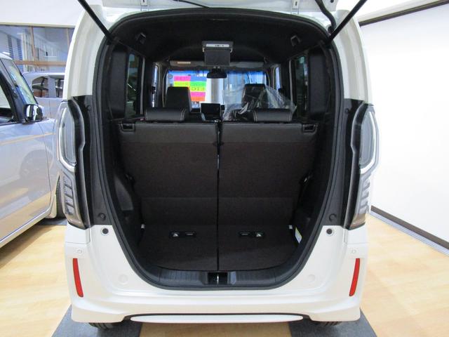 G・Lターボホンダセンシング 両電動スライドドア/Wエアバッグ/ETC/バックモニター/スマートキー/4WD/フルセグ/ワンオーナー/メモリナビ/HID/フォグライト(5枚目)