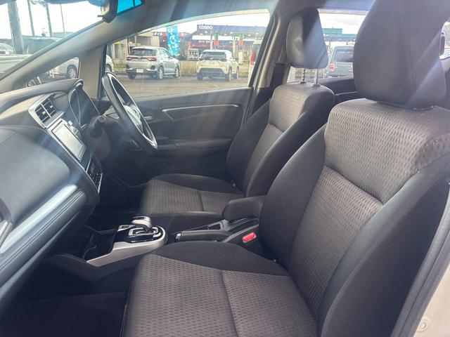 フィットハイブリッド Ｆ　ホンダセンシング　ナビ・ＴＶ・バックカメラ　ＥＴＣ（11枚目）