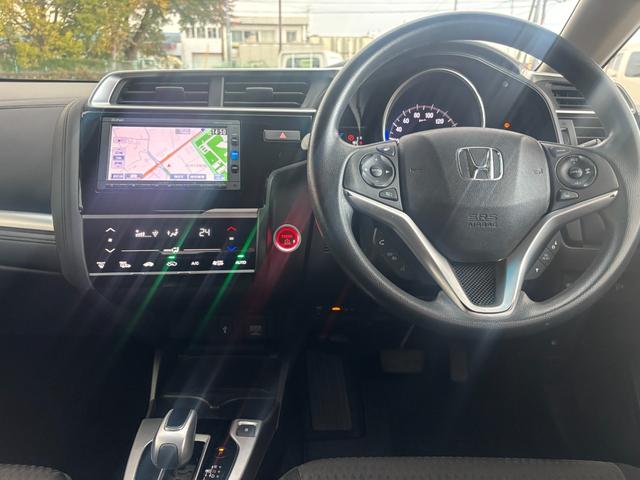 フィットハイブリッド Ｆ　ホンダセンシング　ナビ・ＴＶ・バックカメラ　ＥＴＣ（13枚目）